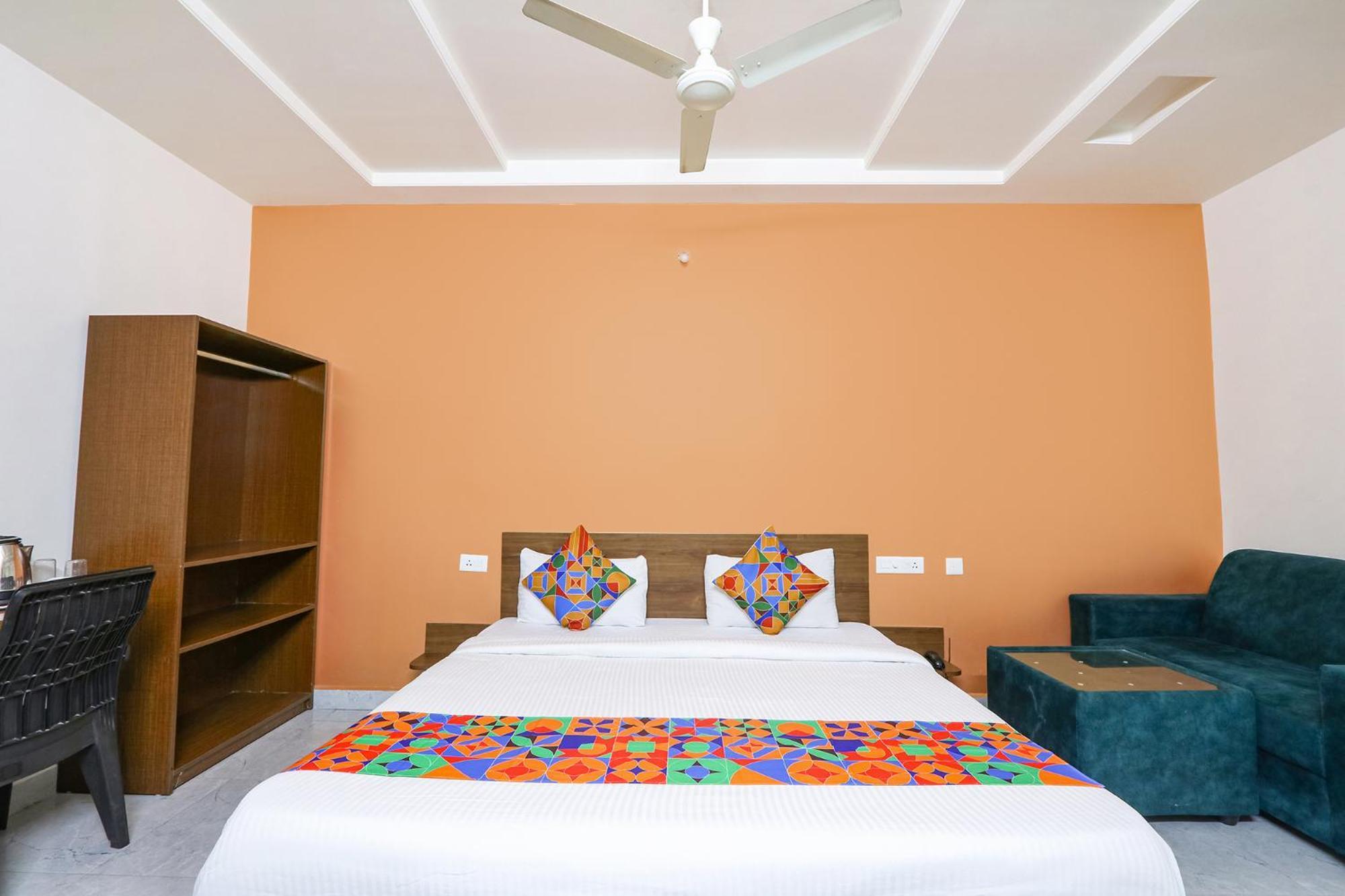 Fabhotel Golden Hitech - Nr Hitech City Hyderabad Exteriör bild