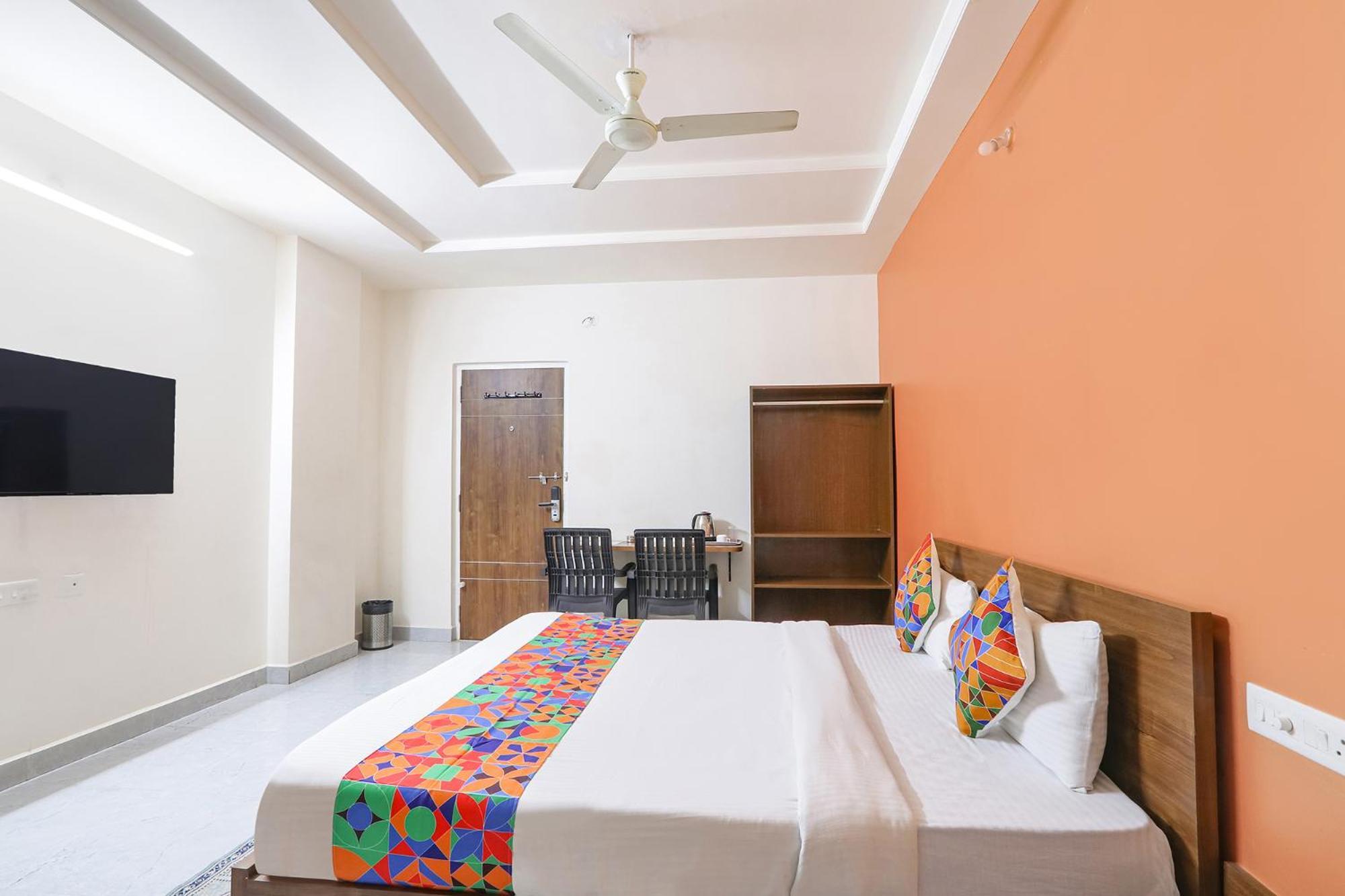 Fabhotel Golden Hitech - Nr Hitech City Hyderabad Exteriör bild